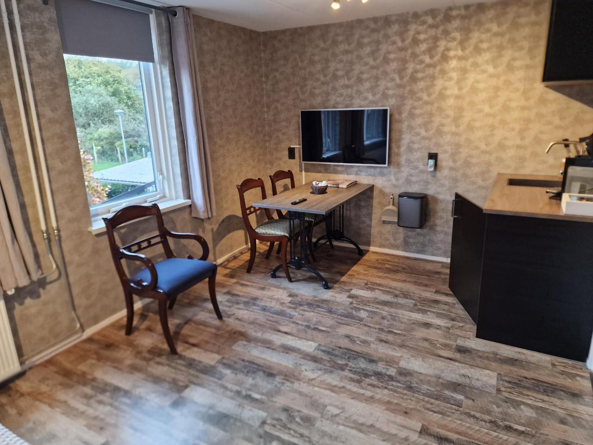 Bed & Budget Mackenzieplaats Wilp Exterior foto