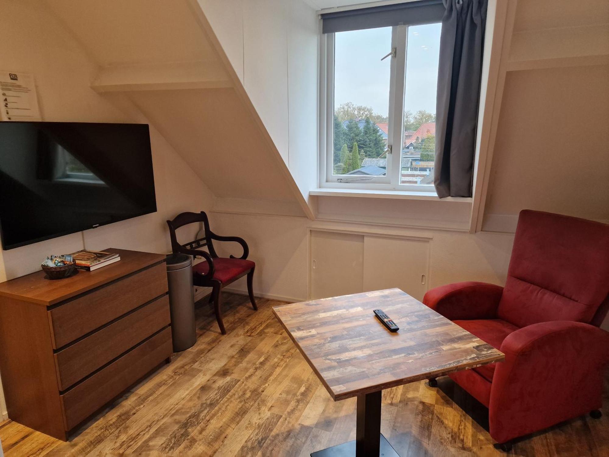 Bed & Budget Mackenzieplaats Wilp Exterior foto