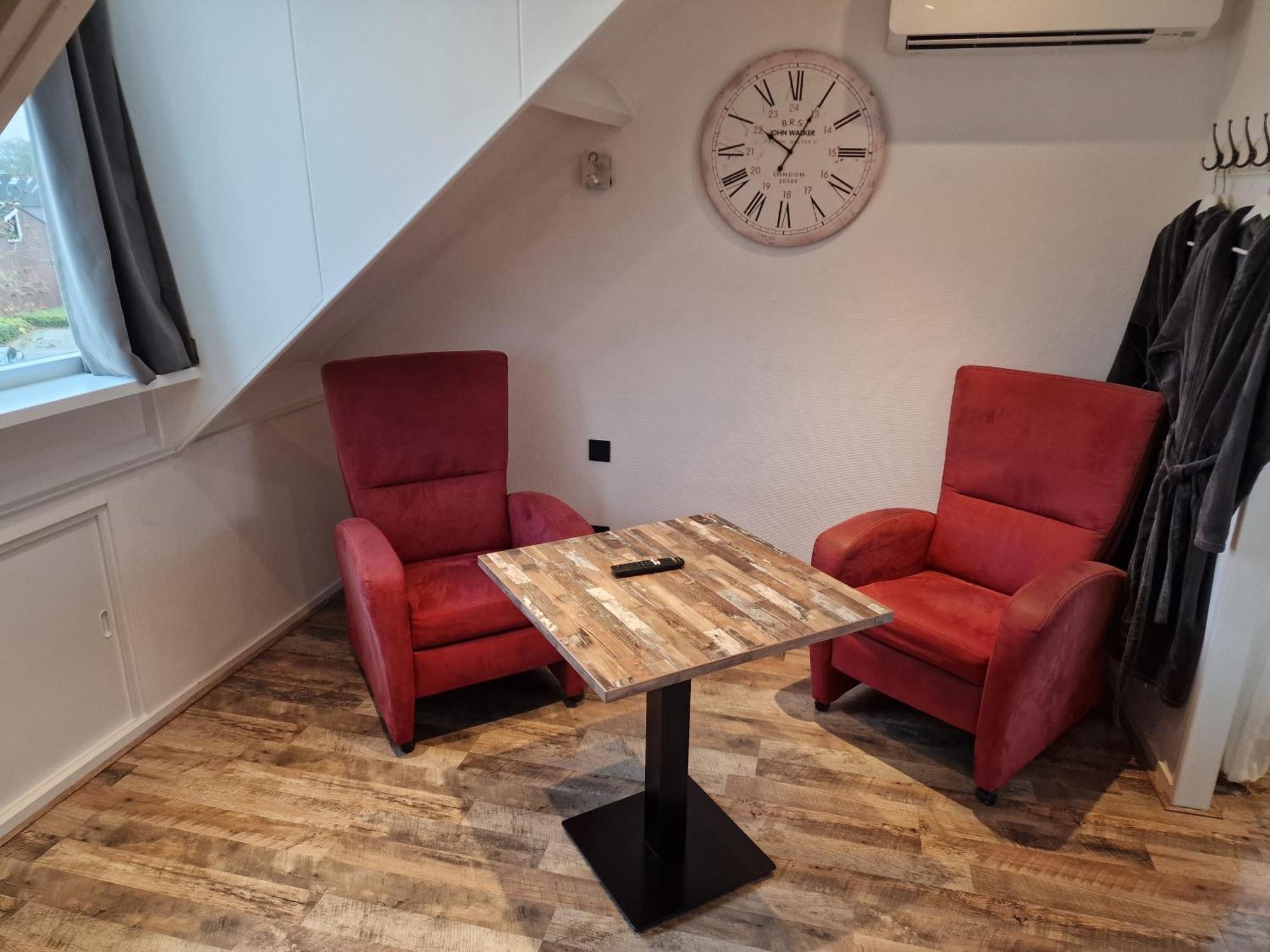 Bed & Budget Mackenzieplaats Wilp Exterior foto